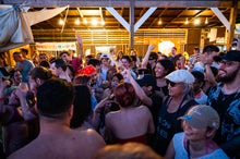 画像をギャラリービューアに読み込む, 2025.08.02 | Sun Chaser: Live Music on Kamakura Beach