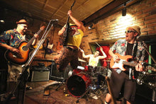 画像をギャラリービューアに読み込む, 2025.08.02 | Sun Chaser: Live Music on Kamakura Beach