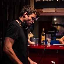 画像をギャラリービューアに読み込む, 2025.08.02 | Sun Chaser: Live Music on Kamakura Beach