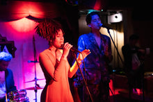 画像をギャラリービューアに読み込む, 2月12日|More Than a Laugh : Music x Comedy Show